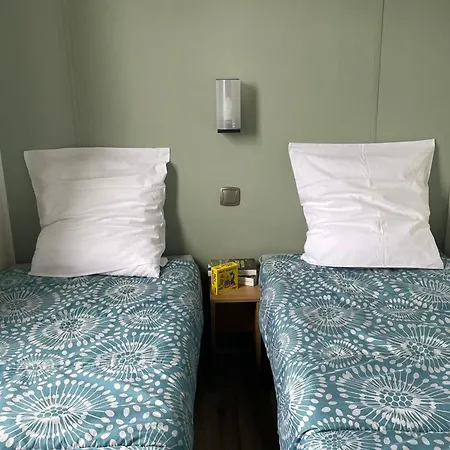 Parque de Campismo Mobil-home Avec Terrasse Pour 5 Personnes à Saint-pierre-d'oléron - Api-1-52-987 *