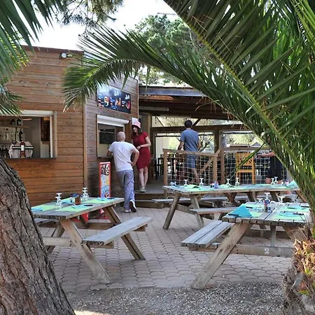 Campingplatz Mobil-home Avec Terrasse Pour 5 Personnes A - Api-1-52-987 Saint-Pierre-d'Oleron