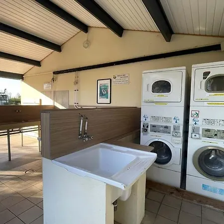 Campingplatz Mobil-home Avec Terrasse Pour 5 Personnes A - Api-1-52-987