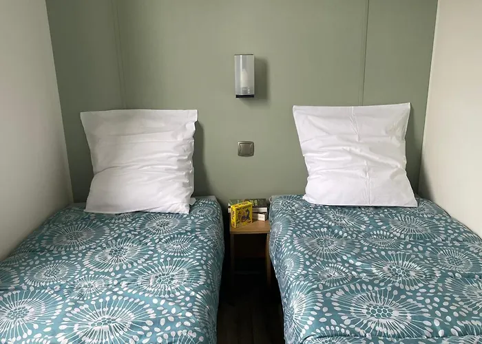 Parque de Campismo Mobil-home Avec Terrasse Pour 5 Personnes à Saint-pierre-d'oléron - Api-1-52-987 *