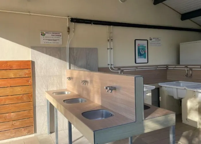 Mobil-home Avec Terrasse Pour 5 Personnes à Saint-pierre-d'oléron - Api-1-52-987 Parque de Campismo Saint-Pierre-d'Oleron