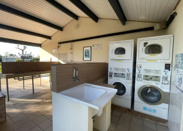 Mobil-home Avec Terrasse Pour 5 Personnes à Saint-pierre-d'oléron - Api-1-52-987