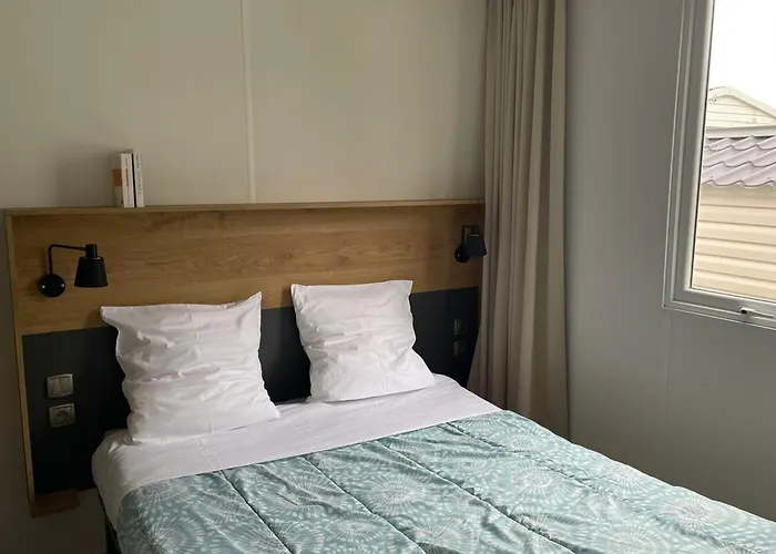 Camping Mobil-home Avec Terrasse Pour 5 Personnes à Saint-pierre-d'oléron - Api-1-52-987 Saint-Pierre-d'Oleron