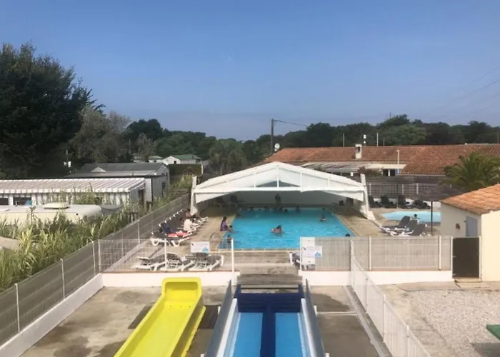 Camping Mobil-home Avec Terrasse Pour 5 Personnes à Saint-pierre-d'oléron - Api-1-52-987